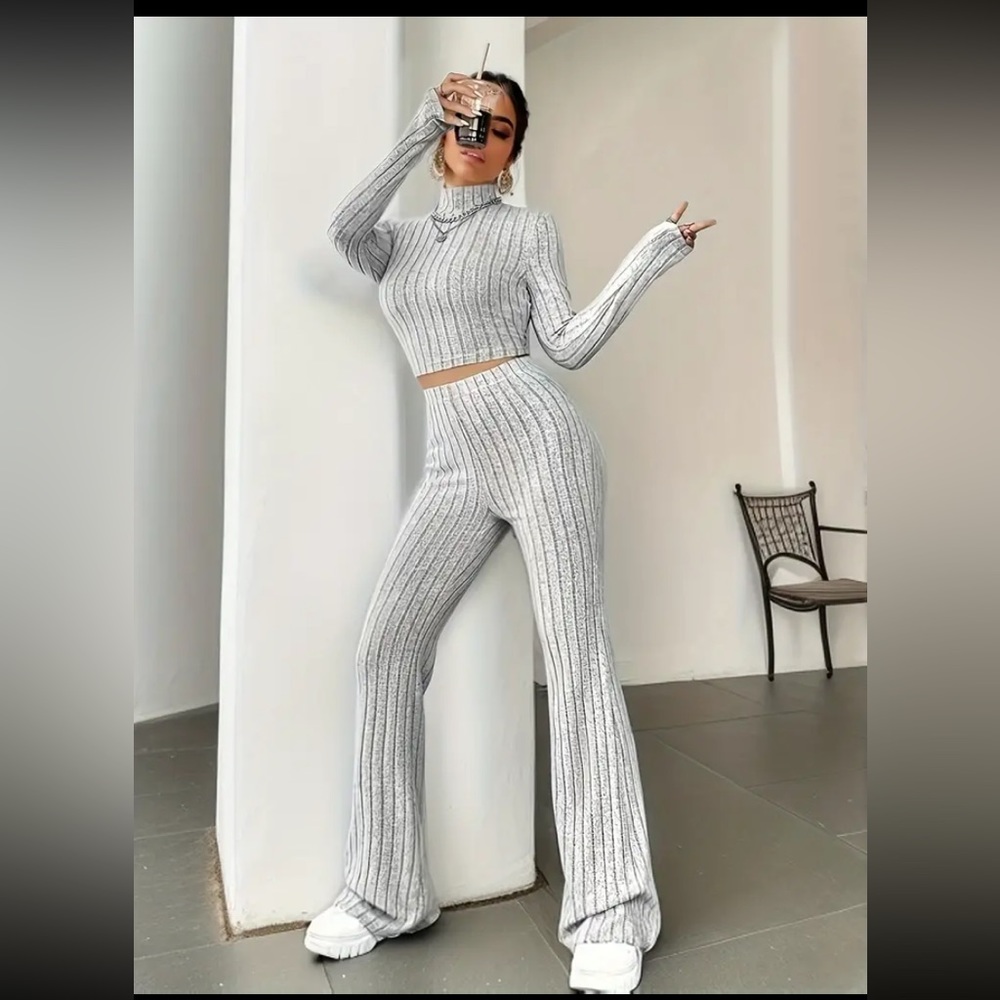 Solid Ribbed Two-piece Set, Long Sleeve Mock Neck T-shirt & Flare Leg Pants